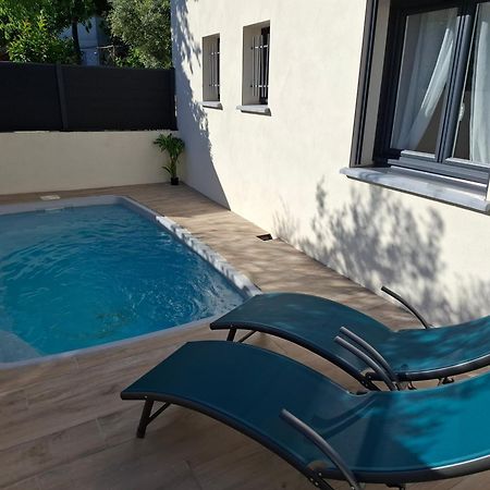 Lou Mazet Villa Uchaud ภายนอก รูปภาพ